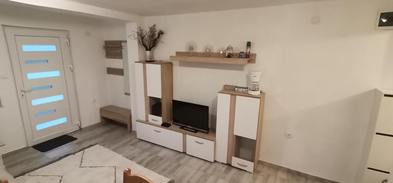 Lovely Self Check In Apartment 2+1 Zadar Exterior foto